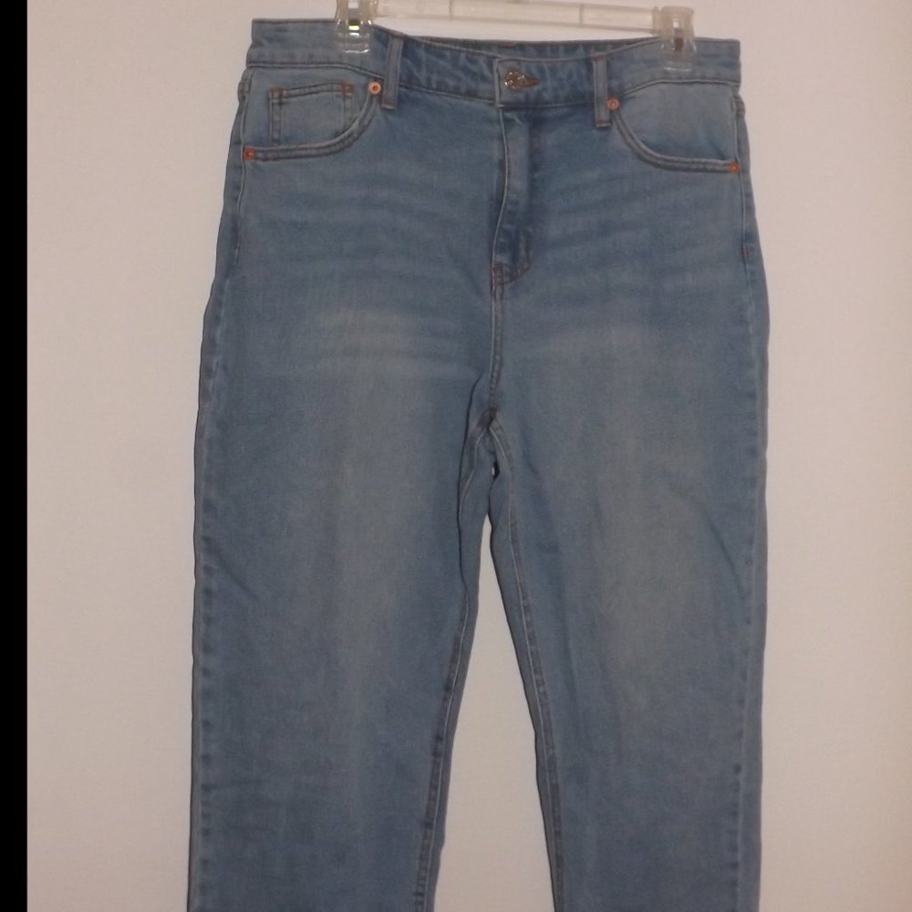 medium wash jeans
